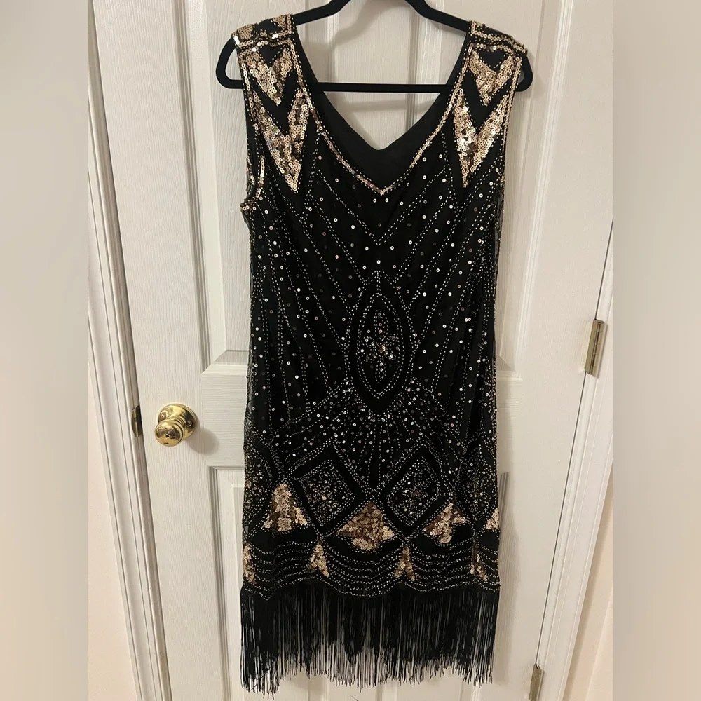 Elegant Black and Gold Beaded Dress flapper dress - Picture 1 of 3